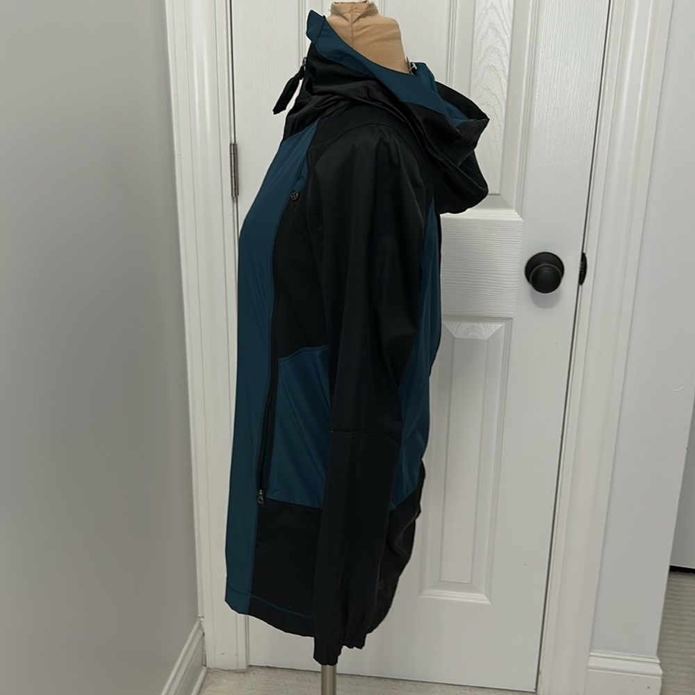 Lululemon Right Round Jacket - Picture 5 of 12